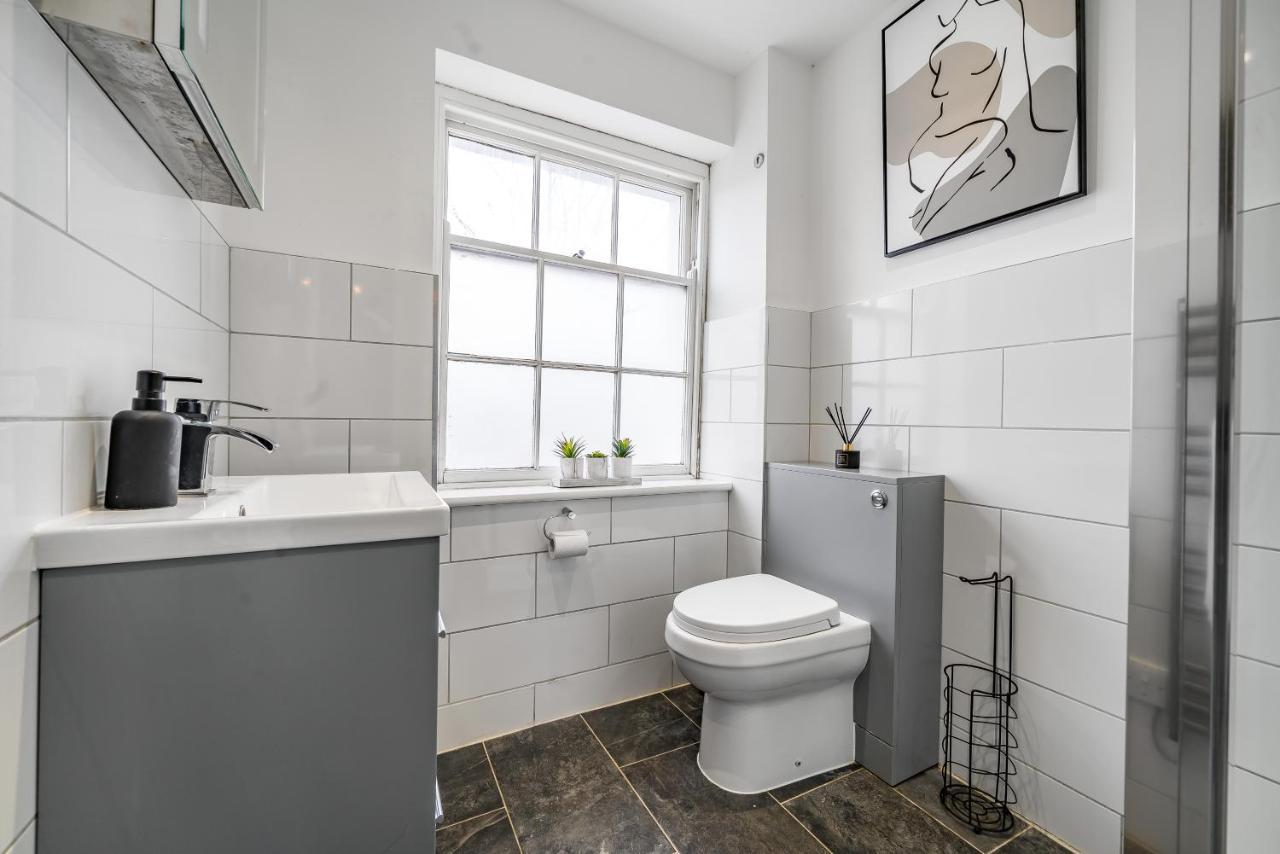 Modern, City Centre -2 Bedroom Apartments Ридинг Экстерьер фото